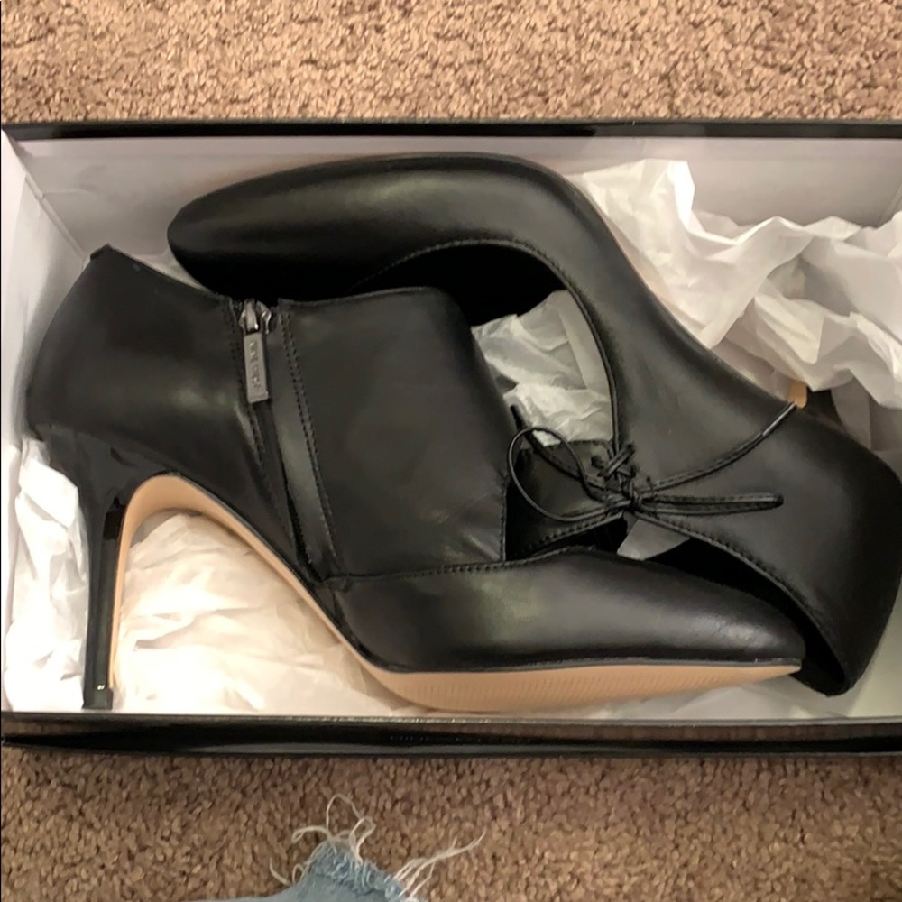Nine West Black Pump